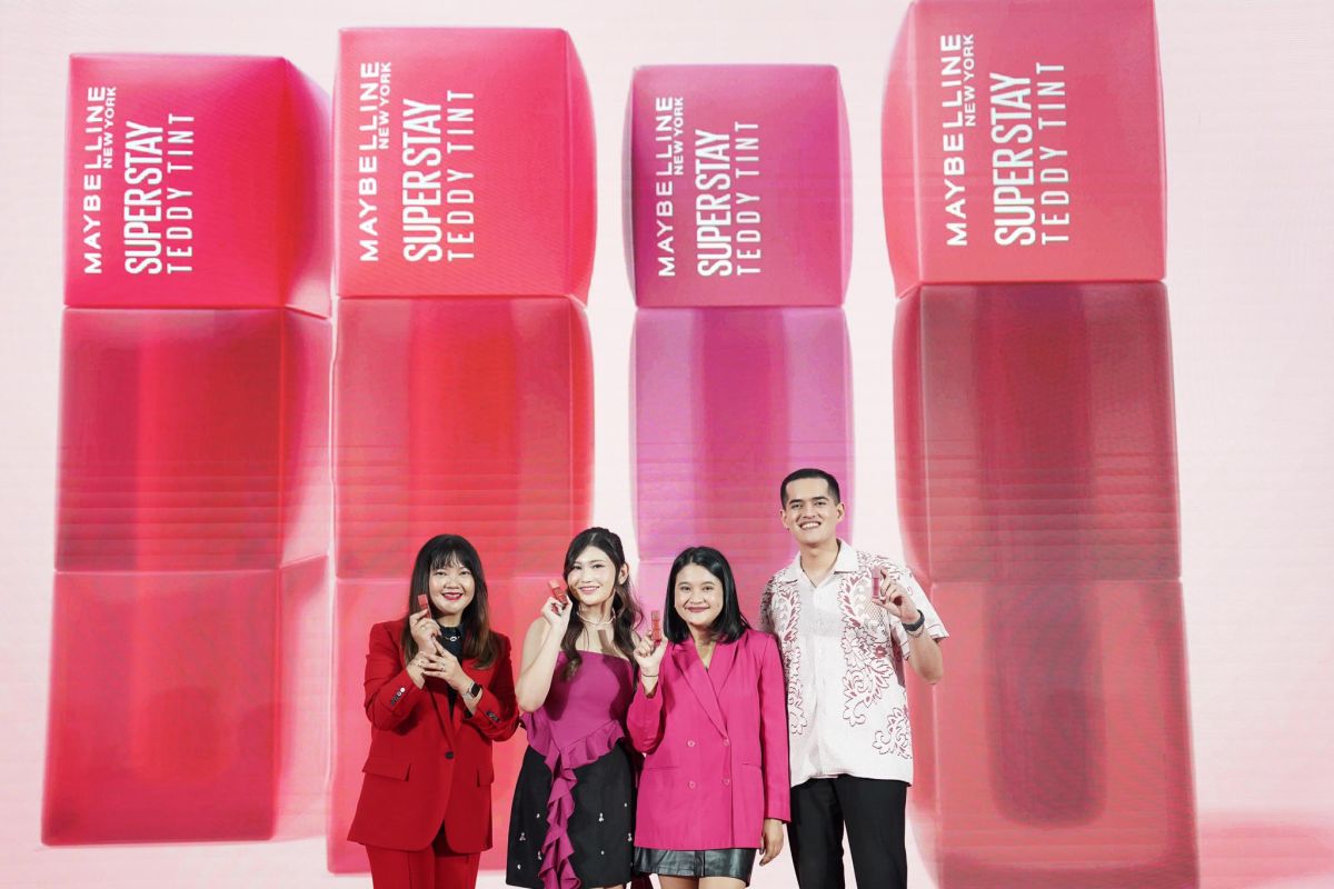 Maybelline luncurkan “Superstay Teddy Tint” pertama di Indonesia